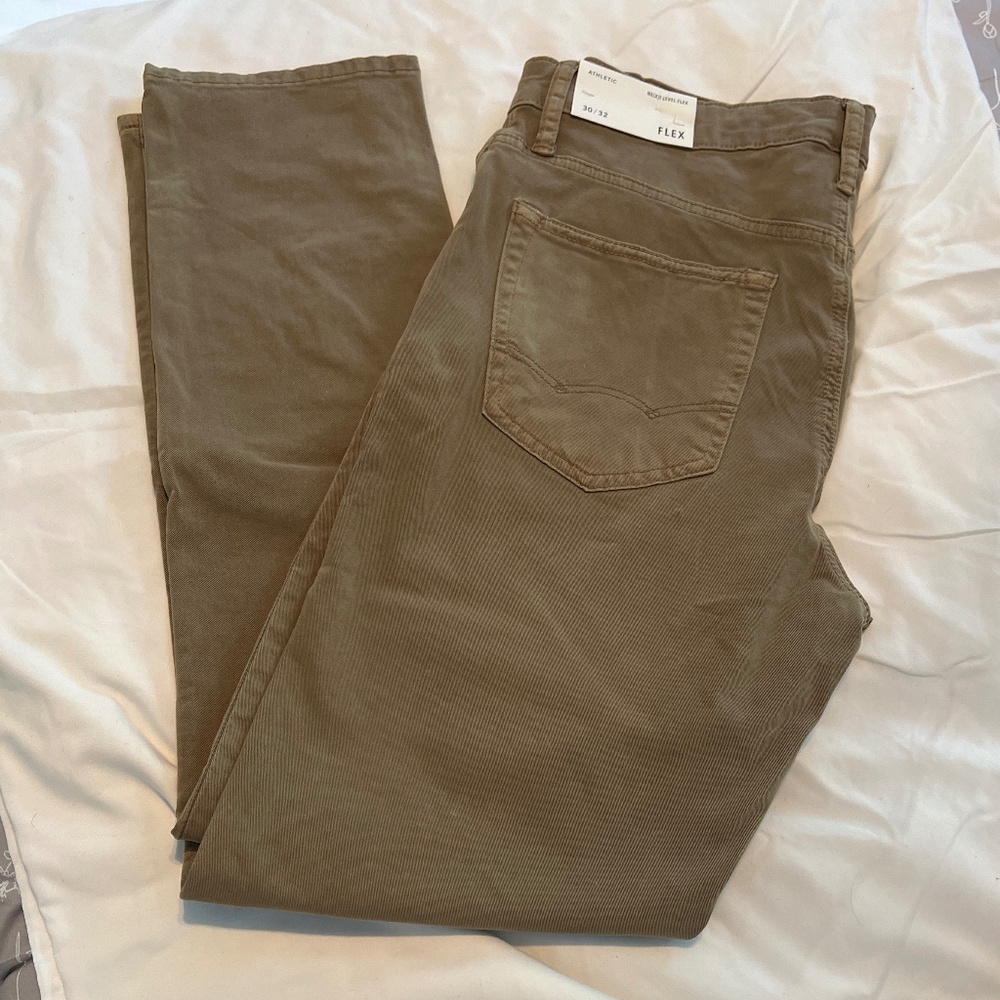 Men’s American Eagle Next Level Flex Tan Pants 30/32 NWT